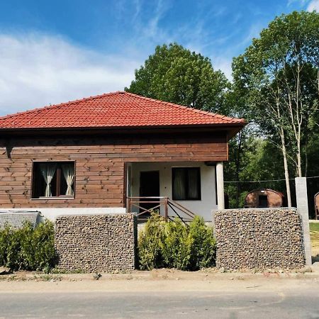 Карамановите Къщи Aprilci Exteriér fotografie